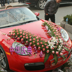 鲜花装饰婚车2